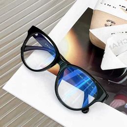 2023 Designer de mode Nouvelles lunettes de soleil Produit d'automne de grand-mère Xiang CH3431B Le cadre en œil de chat à la mode peut être équipé d'une lentille myopie