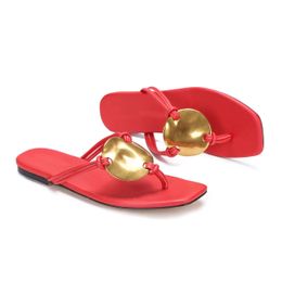 2023 fashion designer stijl sandalen met teenclips zomer leer dames slippers met platte hak outdoor strand Slippers zwart wit rood met doos EU44/45