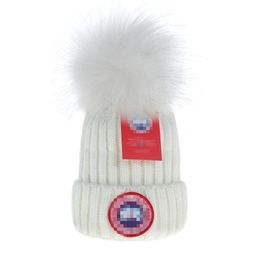 2023 Chapeau de mode Bonnet Skull Caps Designer Chapeaux tricotés Ins Populaire Canada Chapeau d'hiver Classique Lettre Oie Imprimer Tricot M7