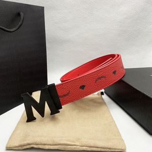 2023 Moda Ocio Temperamento Cinturón de lujo Cinturón de diseñador para mujeres Diseñador Metálico Estilo de negocios Material versátil Cinturones de cuero para mujeres Muy grande