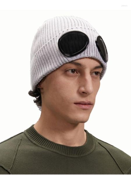 2023 Moda para hombre Sudaderas con capucha Sudaderas Gorro / Gorros de calavera Gorros Gafas de invierno Sombrero Hombres CP Lente de punto acanalado Gorro Hip Hop Sombreros de punto