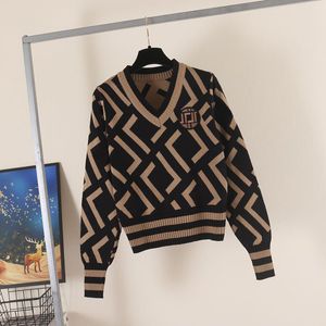 2023 Fashion Milan Designer Sweaters para mujeres Wear Worthing Bordado de alfabeto de punto en V