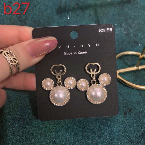 2023 Moda Perla Pendiente Primavera Mujer Amor Rosa Colgante Pendiente Diseñador Regalos Joyería Clásico Oso Pendientes 18K Joyería plateada al por mayor