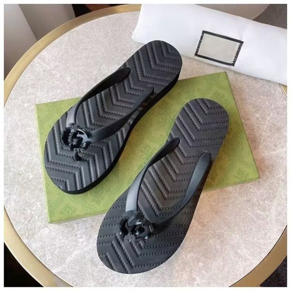 2023 Zapatillas de moda Tanga Sandalia Chanclas de goma negras Triple Negro Blanco Verde Azul Rojo Diseñador plano Diapositivas sandalias deslizadores Zapatillas de interior y exterior