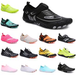 2023 Fashion Sports Wading Chaussures Men de décontrat Femmes blanc noir noir clair gris foncé foncé bleu profond rouge violet courant extérieur baskets de jogging