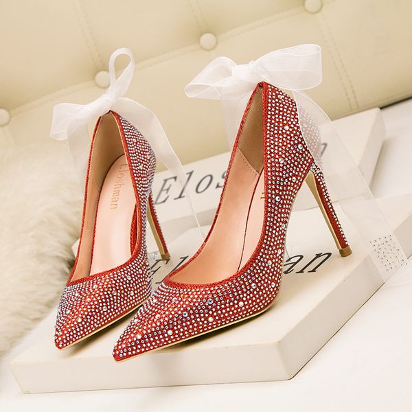 Moda Primavera nuevo otoño mujer tacones altos zapatos de boda plateados Stiletto punta puntiaguda Slip-on Bling lujo señoras