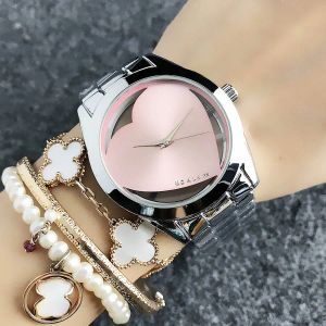 2023 Mode Top Marque Femmes Lady Girl Coeur Cadran Style Métal Acier Bande Quartz Montre-Bracelet En Gros Livraison Gratuite cadeau en gros avec boîte