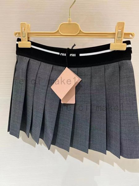 Designer Women's Courte Joupes d'été Girls Classic Pleed Pleed Mini Maxi Jirts Slim Black A-Line Jupe petite robe en cuir plusieurs styles Taille S-L