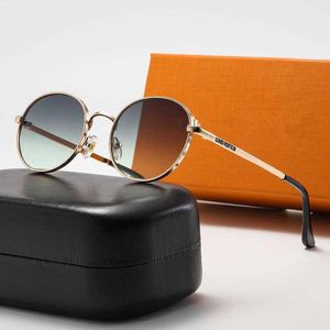 2023 Gafas de sol con montura pequeña y ovalada de metal de moda para hombres y mujeres, gafas de sol salvajes para fotografía callejera al aire libre para conductores, gafas de sol de negocios