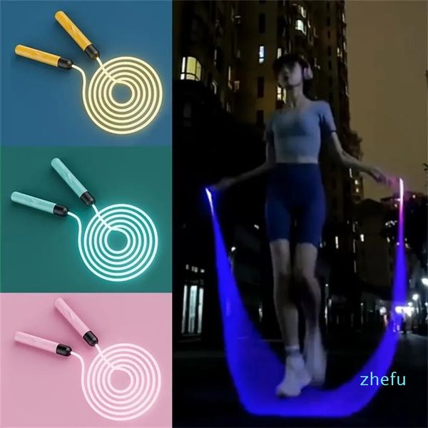 2023-Fitness ajustable noche brillante saltar la cuerda ejercicio LED saltar cuerdas iluminar suministros al aire libre equipo de entrenamiento deportivo portátil