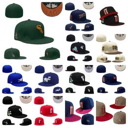 2023 Tamaño de diseñador ajustado Fútbol de béisbol plano de fútbol Capas Capas de bordado Algodón Todos los equipos Sport World Patched Full Full Ed Hats Mix Pedido 7-8