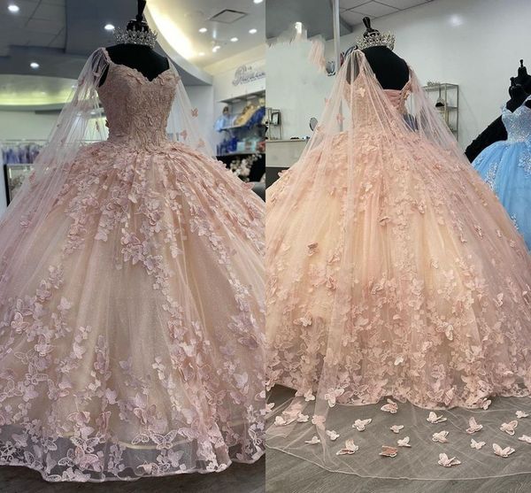 2023 Floral Papillon Dentelle Appliques Quinceanera Robes Rose Clair Avec Cape Perlée De L'épaule Princesse Douce 16 Robe Filles De Bal