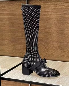 2023 Holle sandalen MARY JANES schoenen Zijden kousen schoenen kristallen Resille Strass Kid Suede Patent Kalfsleer Vlinderdas met hitteverzegelde kristallen Maat 35-41