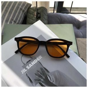 2023 G familia mismas gafas de sol con lentes amarillo anaranjado versión coreana gafas de sol con personalidad para hombres y mujeres