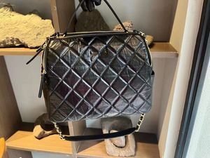 2023 Bolso de diseñador de cuero genuino para mujer, bolso de mano para mujer, bolso de mano de calidad cruzada, bolso clásico con cadena de metal para mujer, bolsa de dinero, bolsas de trabajo para mujer, bolsos