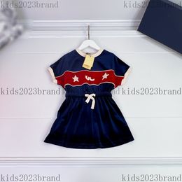 2023 Gold Velvet Star Dress High End Fashion Kinderjurken Girls Gerefled mouwen jurk kinderen katoenen grote rok ontwerper meisjes geplooide rokken