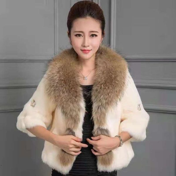 2023 Haining automne/hiver à la mode pleine peau de fourrure de lapin manteau court (collier de raton laveur) offre spéciale mode féminine 330427