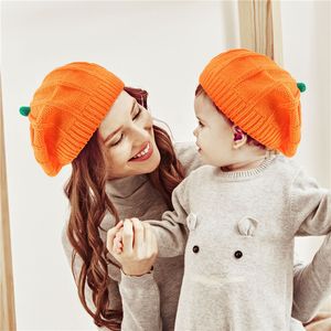 2023 Halloween ouder-kind gebreide pet nieuwe mode mama baby schattige solide kleur winter zachte warme pompoen baret hoed