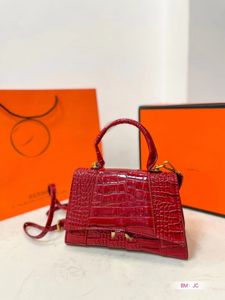 Sacs à main 2023, nouveau modèle de sac en sablier crocodile, exquis et élégant, bretelles modernes, tendance et à la mode, collision du rétro et du futur, grande capacité