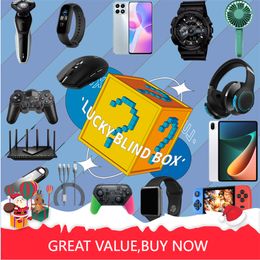 2023 Casques Lucky Bag Boîtes mystères Il y a une chance d'ouvrir un joueur de jeu Caméras de téléphone portable Drones Console de jeu Montre intelligente Écouteur Plus de cadeaux