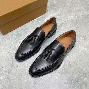 2023 Chaussures habillées de créateurs de haute qualité pour doux noir marron luxe hommes en cuir véritable bout pointu hommes concepteur affaires Oxfords semelle en cuir
