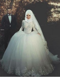2023 Hijab Musulman Robe De Bal Robe De Mariée Manches Longues Ivoire Tulle Princesse Robes De Mariée Dentelle Applique Perlé Étage Longueur Modeste Arabe Dubaï Gelinlik