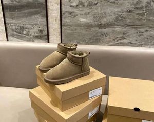 2023 Hot AUS ugges klassieke korte minivrouwen snowboots warm houden laars heren dames pluche casual schapenvacht suède schoenen kastanjegrijs Gratis 995essS