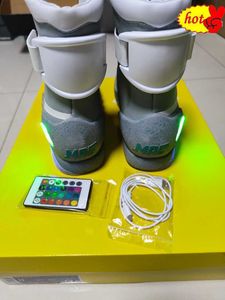 2023 HOT Retour vers le futur Lacets automatiques Air Mag Sneakers Air Mags de Marty Mcfly Led Shoes Retour vers le futur Glow In Dark Grey Sneakers