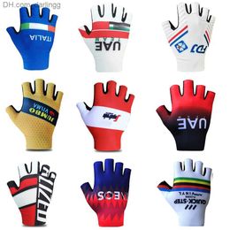 2023 Hot Pro Team Fietshandschoenen Ademend Fietshandschoen 3D GEL Pad Half Vinger Outdoor Sporting Bcycle Handschoenen Guantes Ciclismo Q230825