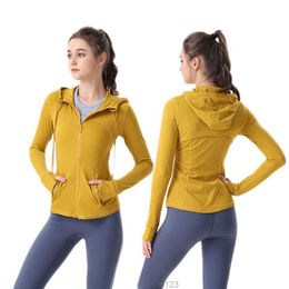 2023 Vente chaude lulus Aligner la veste à capuche de yoga pour femmes Définir la veste de sport d'entraînement Veste de fitness Séchage rapide Sportswear Top Fermeture à glissière solide Sweat Sportswear1