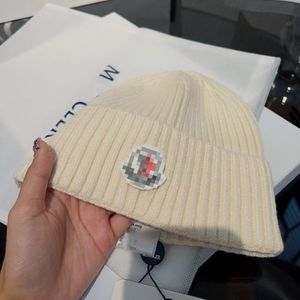 2023 Venta caliente hombres beanie diseñador capo mujer casquette gorro de invierno para mujer capo al aire libre mantener caliente sombrero gorra de moda gorro de lujo hombre