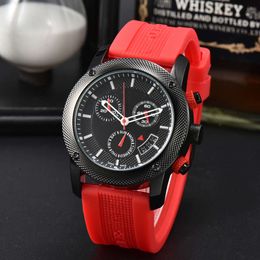 2023 Fashion à chaud mode et loisirs Quartz Multifonctional Watch Couple Watch Silicone Strap tactile Trind Trend Student Araproproping Watch Electronic Watch