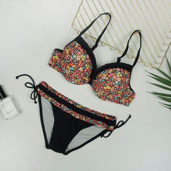 2023 Ins Ins Floral Split en acier fendu acier coréen Taille des grands seins Grands tasses Triangle sexy bikini nouveau Bikini de maillot de bain