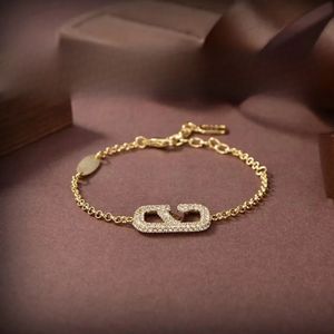 Pulsera de diseño maestro internacional para mujer, brazalete ajustable de oro, joyería de lujo para regalo del Día de San Valentín, 2023