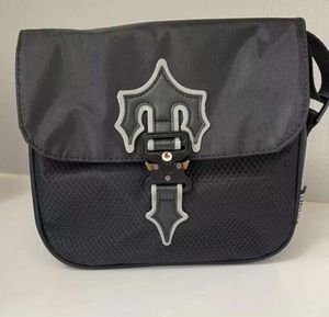 2023 IRONGATE T Crossbody Tas UK London Mode Handtas Waterdichte tassen Trapstar Luxe Designer sport messenger bag college 818ESS