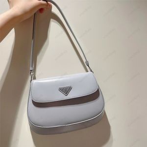 2023 Italiaanse Cleo Hobo: Glanzend Zilver Flap Origineel Europees Design - Echte Leren Crossbody Schoudertas voor Dames blauw