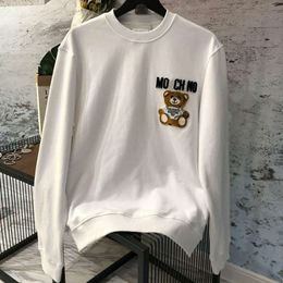 2023 Italië Beroemde merken Dames Hoodies Designers Kleding Merk Mode Katoenparen T -shirt Casual Summer Heren en Dameskleding Lange shirts Bear