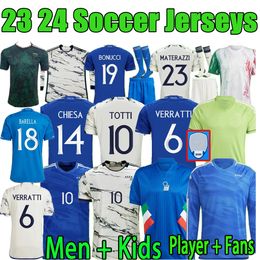 2024 ITALYS SOCKER JERSEYS ITALIA 23 24 25 fans spelerversie Verratti Chiesa Gnonto voetbalhemd Lorenzo Pinamonti Politano Men Kids Kit Grifo Scamacca Immobile