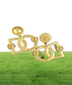 2023 Boucles d'oreilles de créateurs de dames Gtelles G Letters Pendants en cristal coloré 18k Gold plaqué anti-allergies Bijoux de créateurs d'oreille pour femmes 7639134