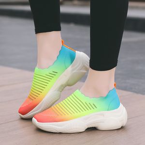 2023 grandes femmes chaussures coussin d'air volant tissu sport un pied danse décontracté femmes chaussures à bascule chaussures chaussette chaussures