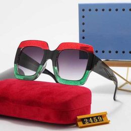 2023 Últimas gafas de sol de diseñador de moda Estilo de hombre UV400 Sombra Marco cuadrado grande Paquete de metal Gafas Gafas de conducción 7 colores