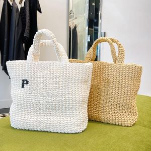 2023 nieuwste stijl geweven Straw Raffia tote driehoek Tassen Dames heren Kleine handtas Designer Schoudertas luxe Crossbody weekend reizen city clutch Beach prad bags