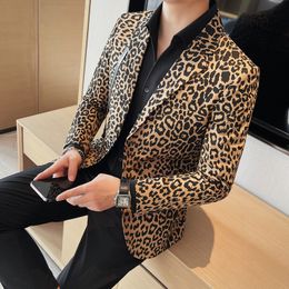 Traje con estampado de leopardo 2023 para hombre, diseño de pantalones de un solo pecho, informal, ajustado, para uso diario, el último traje suelto para fumar, S-4XL