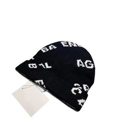 2023 bordado de letras sombrero de punto diseñador cálido cráneo sombrero pareja moda A1