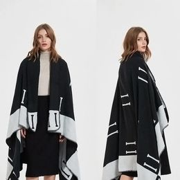 Bufanda con letras para mujer, manta de diseño, chal de lana suave, portátil, cálido, a cuadros, sofá cama, lana, primavera y otoño, 2023