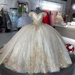 2023 Light Gold Sequins Quinceanera Dresses Off the Shoulder Lace Applique Beaded Ruffles Sweet 16 Birthday Party Prom Ball Gown Formal Evening Wear Vestidos