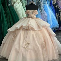 2023 Lichtroze Quinceanera -jurken 3D Bloemen kanten applique vloer lengte gelaagde tule riemen op maat gemaakt zoet 15 16 prinses Pageant baljurk Vestidos