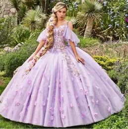 2023 Lila Quinceanera-jurken Off-shoulder galajurk met 3D-bloemen Kanten korte mouwen Zoete vestido de 15 anos Robe Bal Middeleeuws 328 328