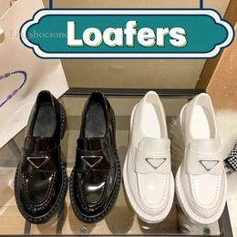 2023 Loafers Designer Dames Casual Schoenen Monolith Loafer Heren Dames Platform Sneakers Chocolade Glanzend Leer Geborsteld Leer Ecru