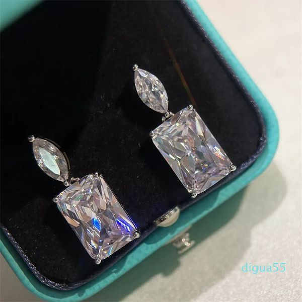 2023 Pendientes largos de diamantes Pendientes de diamantes de 4 puntas de plata de ley chapada en oro blanco de 14 quilates Pendientes de mujer